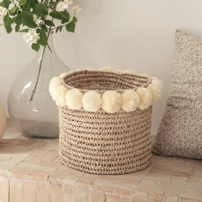 Panier rond à pompons – Image 1